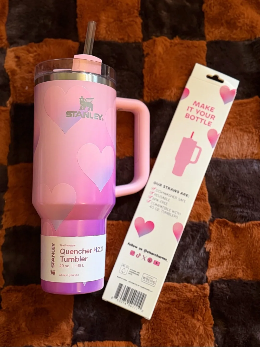 Stanley Valentine’s Day 2026 Tumbler 40 oz Powder Pink Heart Gradient Exclusive - Picture 7 of 8